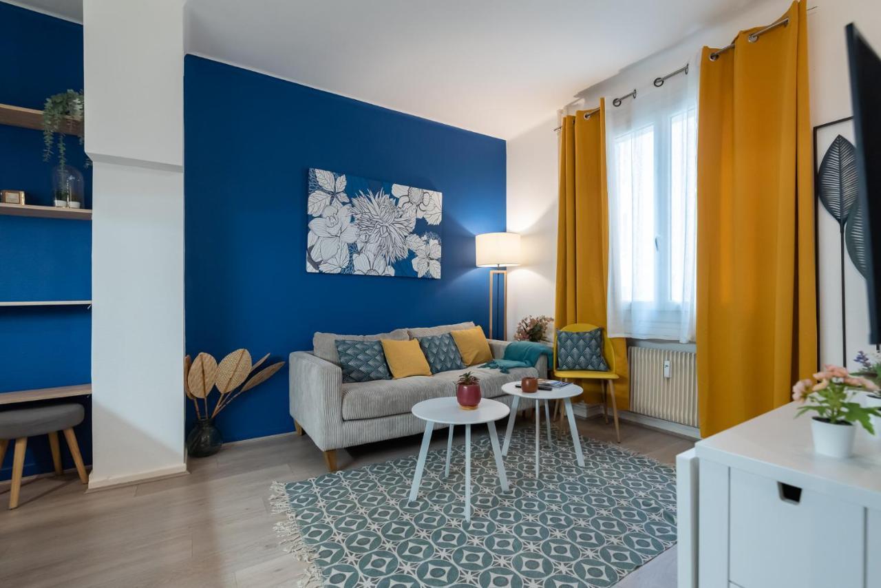 studio blue confort , proche gare part dieu Appartement Villeurbanne Buitenkant foto